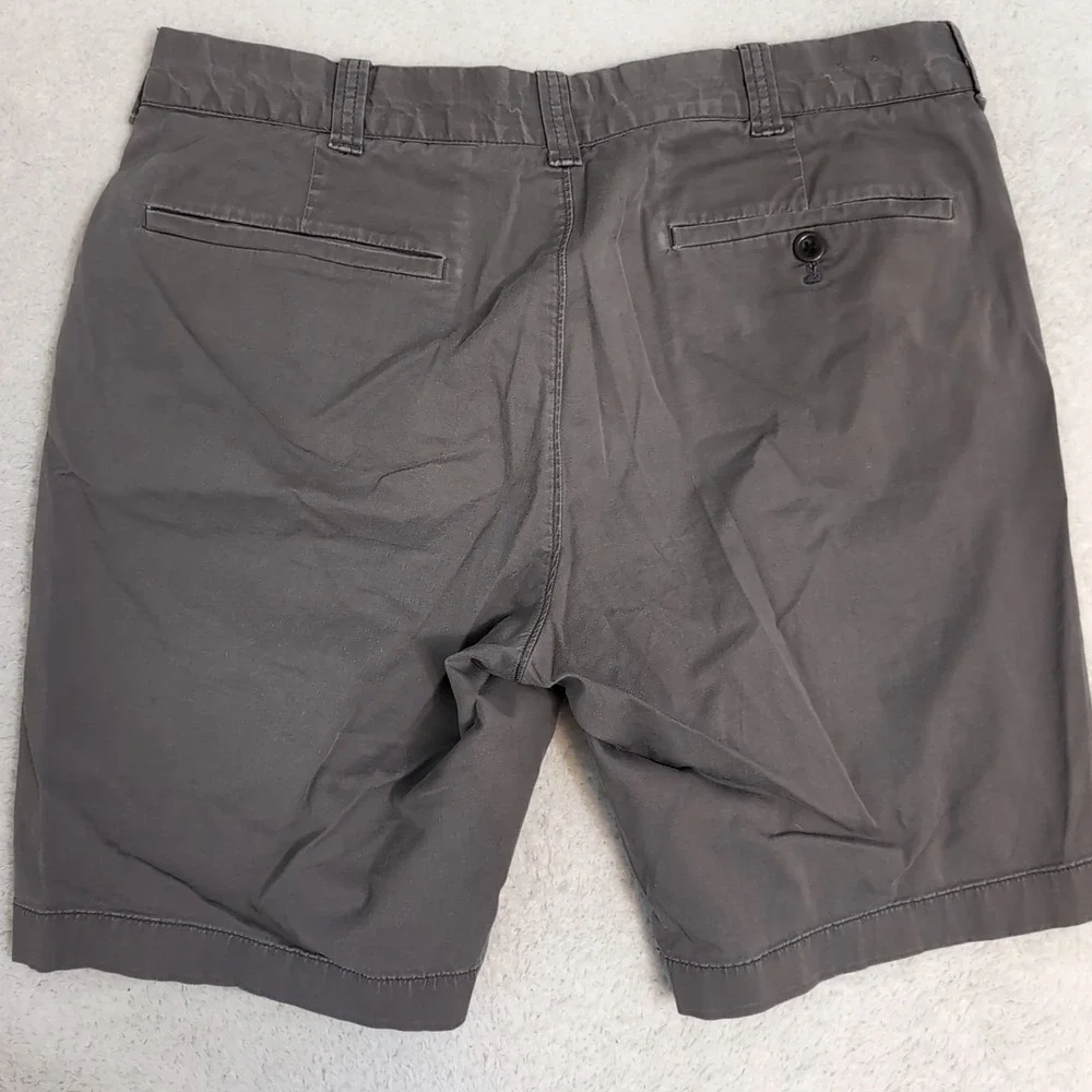 J Crew Chino Shorts Gray Flat Front Men's Size 32 x 9